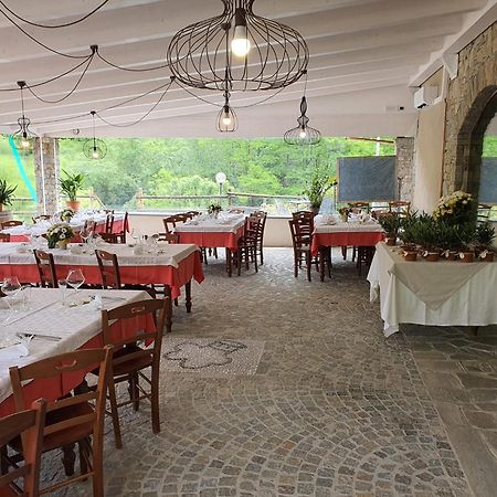 Agriturismo Cascina L'Arche ซานโตสเตฟาโน เบลโบ ภายนอก รูปภาพ