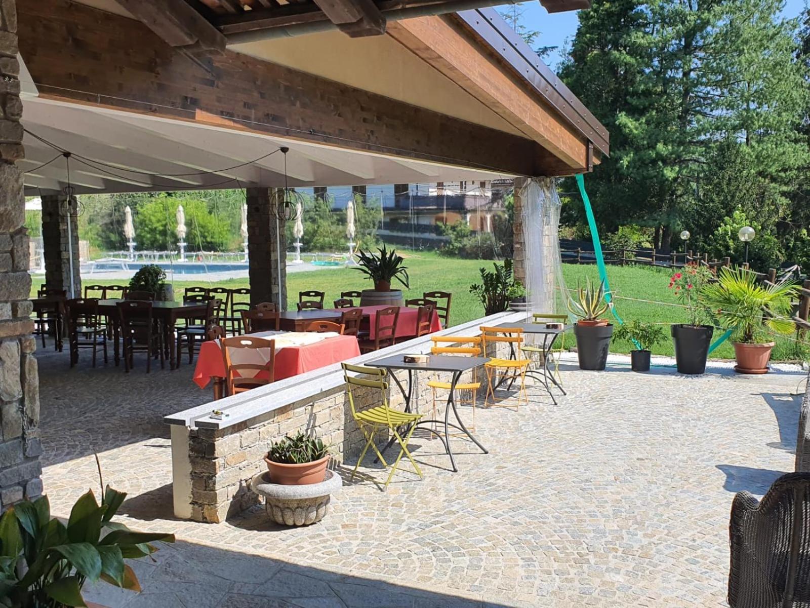 Agriturismo Cascina L'Arche ซานโตสเตฟาโน เบลโบ ภายนอก รูปภาพ