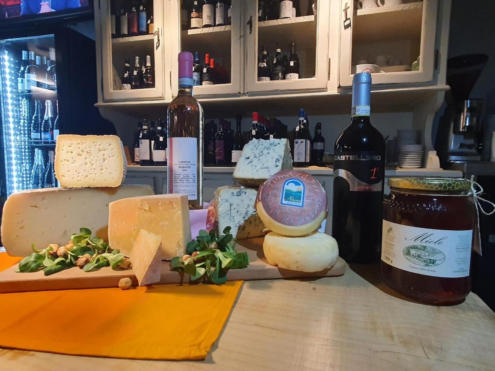 Agriturismo Cascina L'Arche ซานโตสเตฟาโน เบลโบ ภายนอก รูปภาพ
