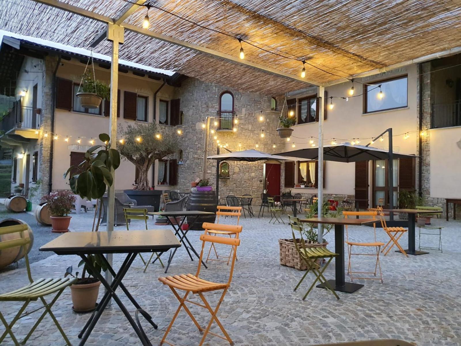 Agriturismo Cascina L'Arche ซานโตสเตฟาโน เบลโบ ภายนอก รูปภาพ
