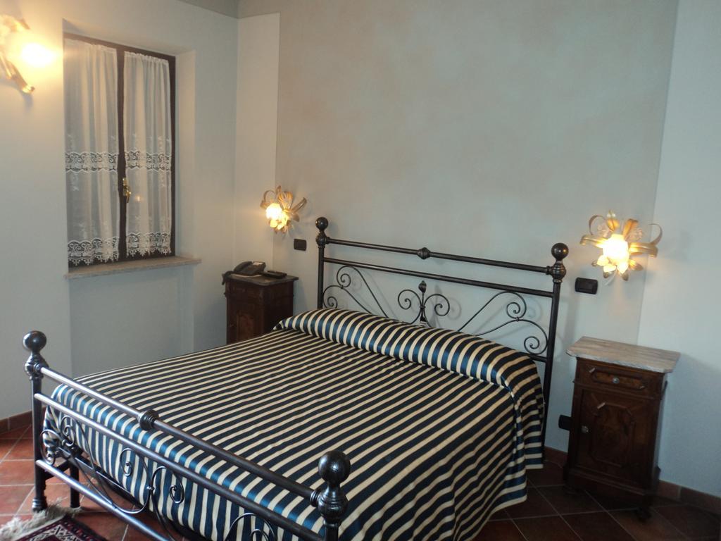 Agriturismo Cascina L'Arche ซานโตสเตฟาโน เบลโบ ห้อง รูปภาพ