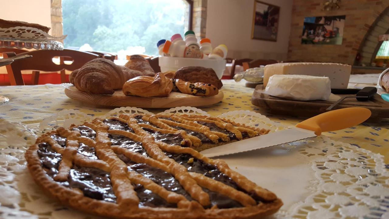 Agriturismo Cascina L'Arche ซานโตสเตฟาโน เบลโบ ภายนอก รูปภาพ